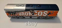 Ensemble de train électrique Denver Broncos Hawthorne Village Bachmann EZ Track inclus