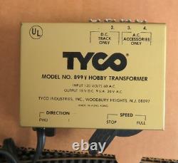 Ensemble de train électrique Tyco Santa Fe échelle HO # 7617 7 voitures + transformateur + 12 rails