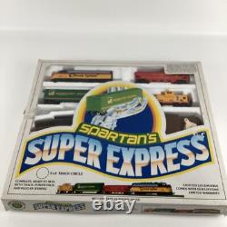 Ensemble de train électrique circulaire vintage Spartan Super Express avec locomotive lumineuse