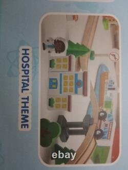 Ensemble de train en bois 110PCS avec trains magnétiques et circuit en bois pour enfants