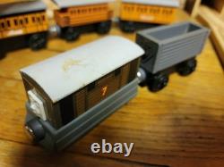 Ensemble de train en bois Thomas le petit train vintage avec rails de construction