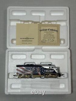 Ensemble de train express MAGA Donald Trump (3 pièces + rails et alimentation) Bradford Exchange Nouveau