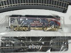 Ensemble de train express MAGA Donald Trump (3 pièces + rails et alimentation) Bradford Exchange Nouveau