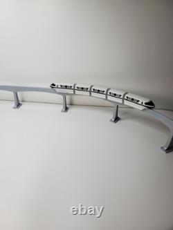 Ensemble de train monorail noir de Walt Disney World, ligne de monorail avec piste fonctionnelle