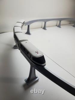 Ensemble de train monorail noir de Walt Disney World, ligne de monorail avec piste fonctionnelle