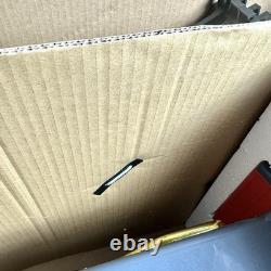 Ensemble de train pour enfants FAO Schwarz avec locomotive à pédales, lumière LED et rails