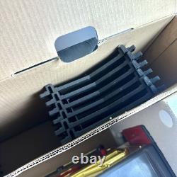 Ensemble de train pour enfants FAO Schwarz avec locomotive à pédales, lumière LED et rails