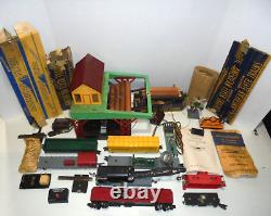 Ensemble de train vintage S Gauge American Flyer avec aiguillages et rails, chargeur de journaux, etc.