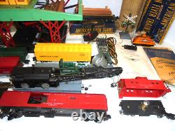 Ensemble de train vintage S Gauge American Flyer avec aiguillages et rails, chargeur de journaux, etc.