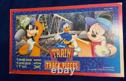 Ensemble de train vintage de Disney World avec personnages Disney et rails supplémentaires