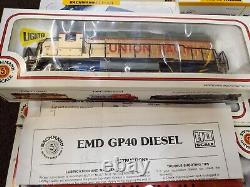 Ensemble de trains Bachmann avec locomotive diesel EMD GP40 Union Pacific GOLD fonctionnelle