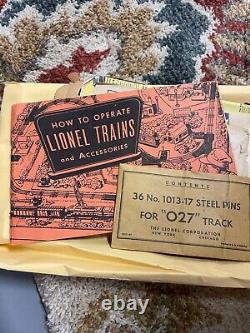 Ensemble de trains Lionel de 1953 complet avec rails, transformateur et documents