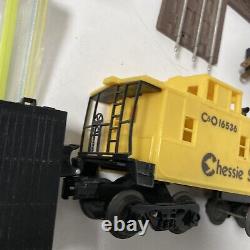 Ensemble de trains Lionel vintage - Voitures, locomotive, lot de morceaux de piste+++