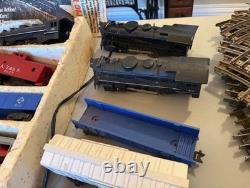 Ensemble de trains électriques Marx 52885 avec plusieurs voitures, rails, 3 locomotives et 2 transformateurs