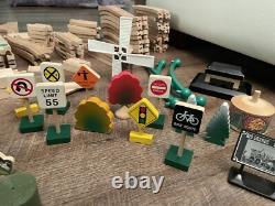 Ensemble vintage en bois Thomas le Train de 139 pièces de 1997 - Bump Clickety Clack avec rails pivotants