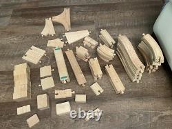 Ensemble vintage en bois Thomas le Train de 139 pièces de 1997 - Bump Clickety Clack avec rails pivotants