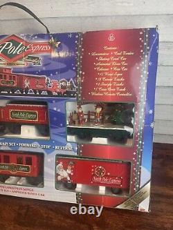 Eztec North Pole Express Radio Control Christmas Train Set W Tracks In Box 37260