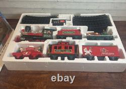 Eztec North Pole Express Radio Control Christmas Train Set W Tracks In Box 37260