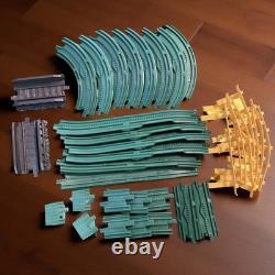 Fisher-Price GeoTrax Grand Lot de Train avec Voitures, Bâtiments, Pistes et Accessoires