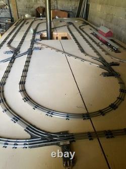 GRAND Lot de rails/accessoires de train Lionel modèle/commutateur de train de plus de 180 pièces