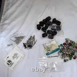 GRAND Lot de rails/accessoires de train Lionel modèle/commutateur de train de plus de 180 pièces