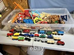 Grand ensemble de rails de train en bois compatible Brio Kidcraft Ikea de plus de 200 pièces et accessoires Grand ensemble de rails de train en bois compatible Brio Kidcraft Ikea de plus de 200 pièces et accessoires