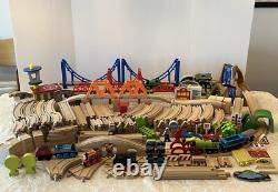 Grand ensemble de rails de train en bois compatible Brio Kidkraft Ikea de plus de 290 pièces et accessoires