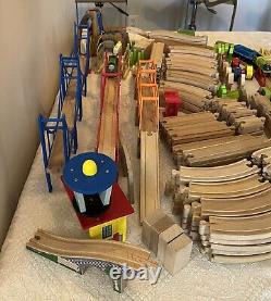Grand ensemble de rails de train en bois compatible Brio Kidkraft Ikea de plus de 290 pièces et accessoires