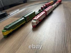 Grand ensemble de train électrique avec contrôleur SDK-789 - 3 locomotives / 13 voitures / rails