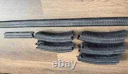 Grand ensemble de train électrique avec contrôleur SDK-789 - 3 locomotives / 13 voitures / rails