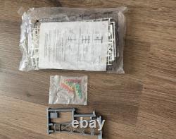 Grand ensemble de train électrique avec contrôleur SDK-789 - 3 locomotives / 13 voitures / rails