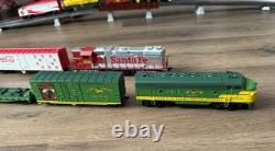 Grand ensemble de train électrique avec contrôleur SDK-789 - 3 locomotives / 13 voitures / rails