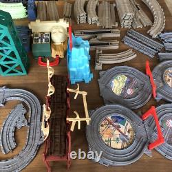 Grand lot de rails en plastique Thomas le Train, divers ensembles et années