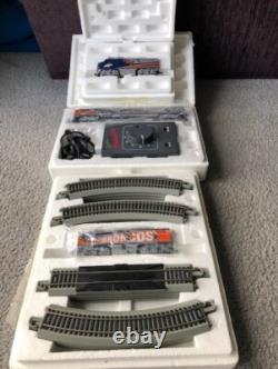 Hawthorne Village Bachmann Denver Broncos Locomotive + Ensemble de Rails avec 2 Voitures HO NFL