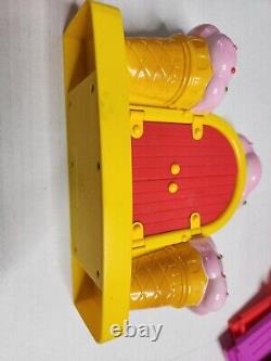 Jouet château train et circuit Vintage 2002 Hasbro Candy Land fonctionnant sur batterie