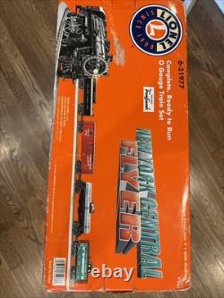LIONEL Ensemble de train New York Central Flyer Locomotive/Tender & 3 voitures, rails & transfert 6-31977