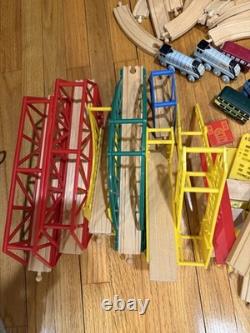 LOT 150+ Grand Ensemble de Trains en Bois Authentiques Thomas avec 28 Trains et Voies Vintage
