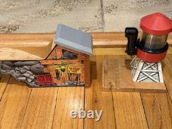 LOT 150+ Grand Ensemble de Trains en Bois Authentiques Thomas avec 28 Trains et Voies Vintage