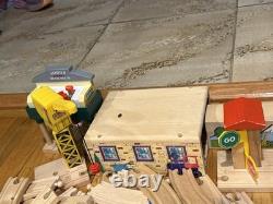 LOT 150+ Grand Ensemble de Trains en Bois Authentiques Thomas avec 28 Trains et Voies Vintage