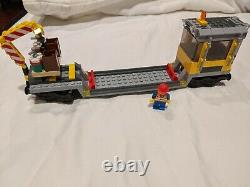 Lego City 3677 Red Cargo Train -100% Complet Avec Fonctions De Puissance, Voie, Manuels