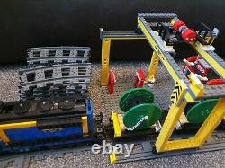 Lego City Cargo Train (60052), Station (60050) Et Voie Droite Supplémentaire (7499)