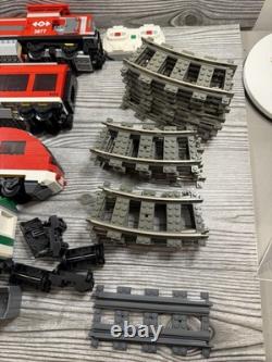 Lego Trains de Fret Rouges 3677, 7938 Lot. Retraité, Incomplet, Non testé, D'innombrables Rails