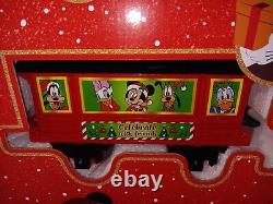 Mickey Mouse Holiday Express 21 Piece Train Set 15ft Track 3d Mickey Character
 

<br/> <br/>
L'Express de Vacances de Mickey Mouse - Ensemble de Train de 21 Pièces avec Piste de 15ft et Personnage en 3D de Mickey