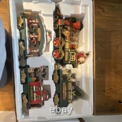 Nouveau train de vacances animé G Gauge Express Bright de 8 pièces avec rails et voitures