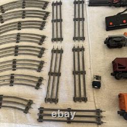 RARE - Ensemble complet de trains vintage Lionel. 13 rails, 5 wagons, locomotive 6220. Années 1950.