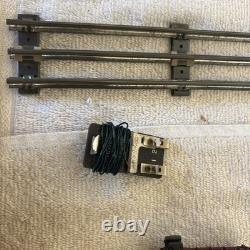 RARE - Ensemble complet de trains vintage Lionel. 13 rails, 5 wagons, locomotive 6220. Années 1950.