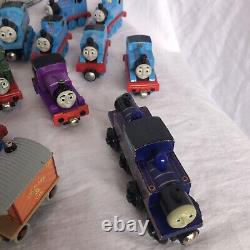 Rare Lot De 30+ Thomas The Train & Friends Wood Plastic Metal Magnetic Set Track