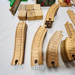 Set de train en bois Thomas & Friends Railway avec rails, pont, grue, cabane LIRE