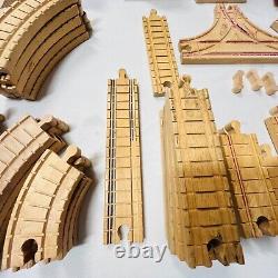 Set de train en bois Thomas & Friends Railway avec rails, pont, grue, cabane LIRE