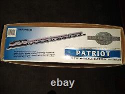 Système de voie Bachmann E-Z Patriot Amtrak Silver Series Train électrique à l'échelle HO